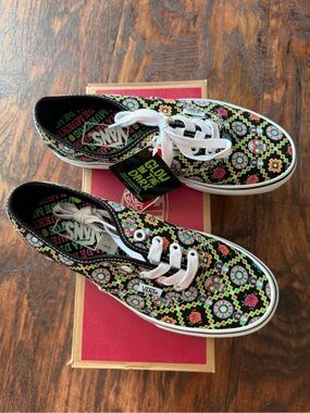 Vans Dia de los Muertos. Brand New